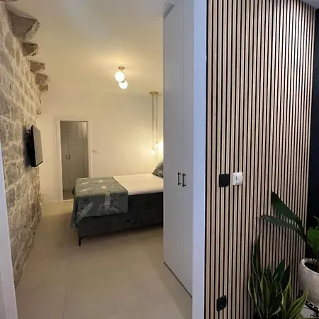 Apartment Place